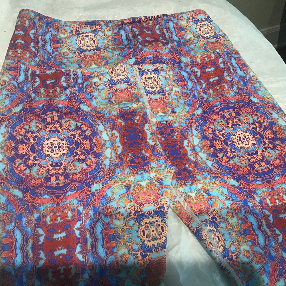 Mira Rae Activewear Colourful Leggings Women’s Medium Size